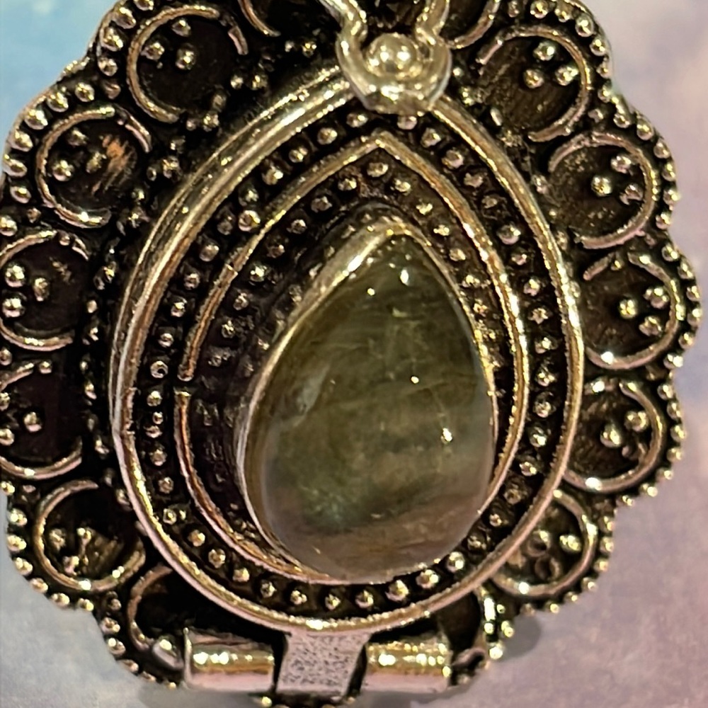 Labradorite Poison ☠️ Ring - Picture 3 of 15